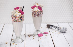 Strawberry Cheesecake Shake (two; scattered decor)