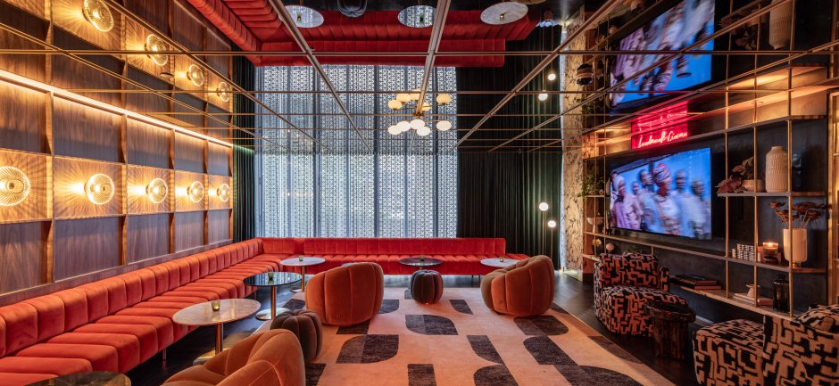 Cinema Lounge at Luxury Residential Building Landmark Pinnacle, Canary Wharf